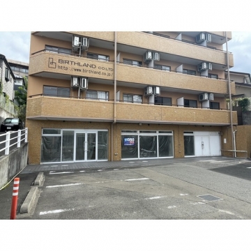 バースランド小松島