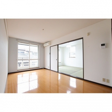 エルエルハイツ