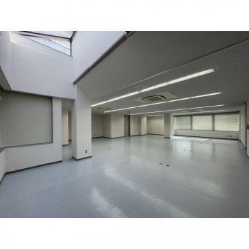 アーバンオフィスビル