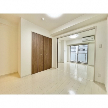 アスコット苦竹駅前