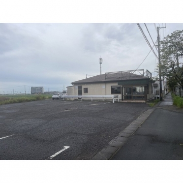 岡田北高屋敷店舗