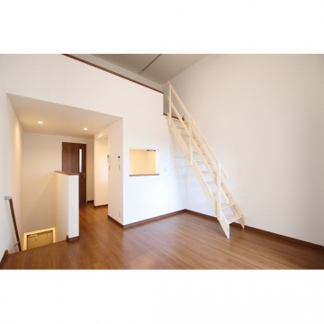 コンラッドヒルズB