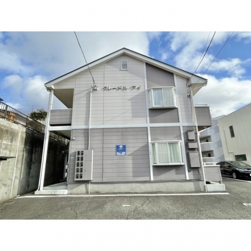 クレードル・アイ